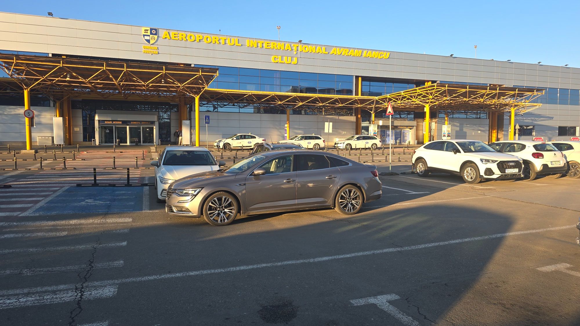 Airport Cluj - Timisoara private transfer taxi transport aeroport